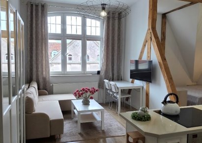 mieszkanie na wynajem - 